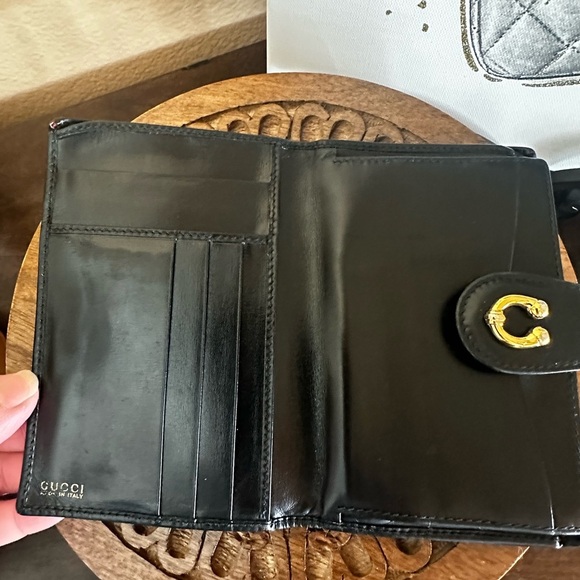 Gucci Horseshoe Black Leather Kiss Lock Wallet - Picture 4 of 12